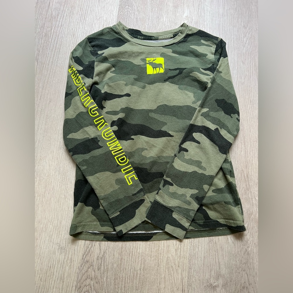 Abercrombie long sleeve size 11/12 smoke free home . Runs more like a 10. $8